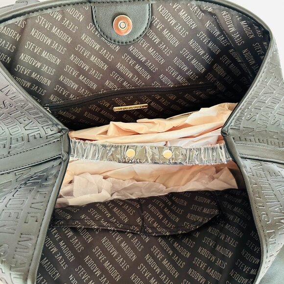 Steve Madden Embossed Black Tote Bag with Logo Charm & Mini Pouch - Picture 4 of 4